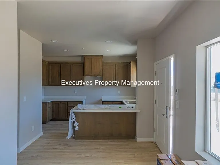 40 W 13th St — Photo 3