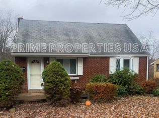 827 Garlow Blvd, Pittsburgh, PA 15239