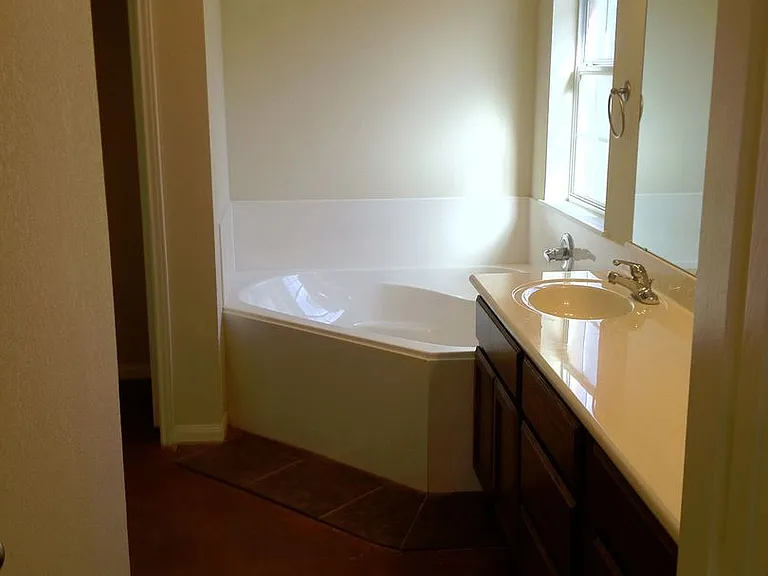 301A Chapel Trail Cir — Photo 6