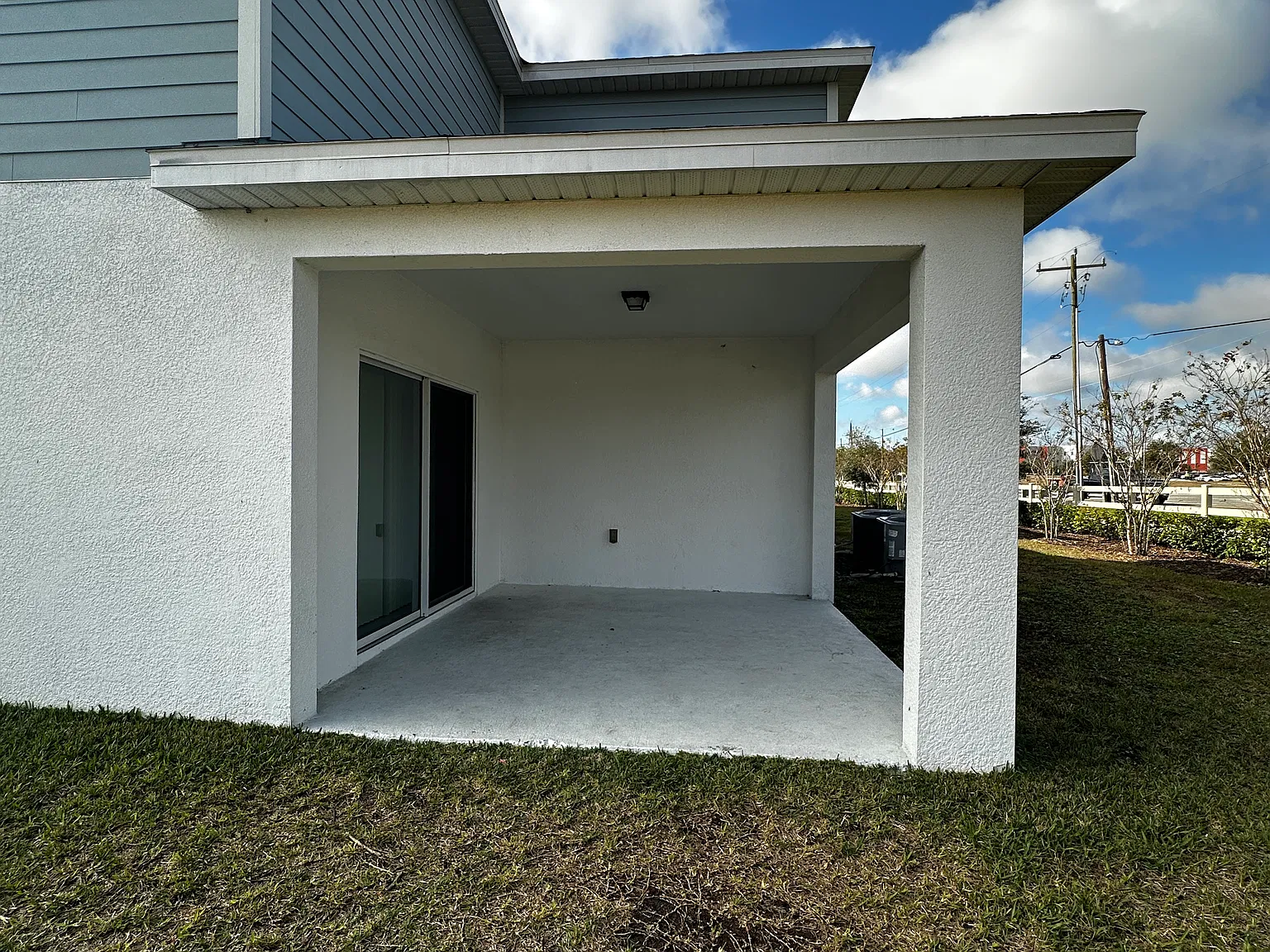 4 bed, 1902 sqft, $2,200 — Photo 3