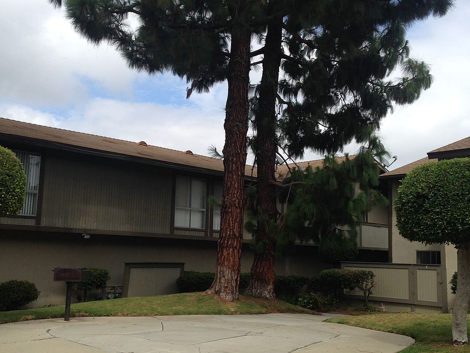 1st image of 809 W 232nd St Unit F