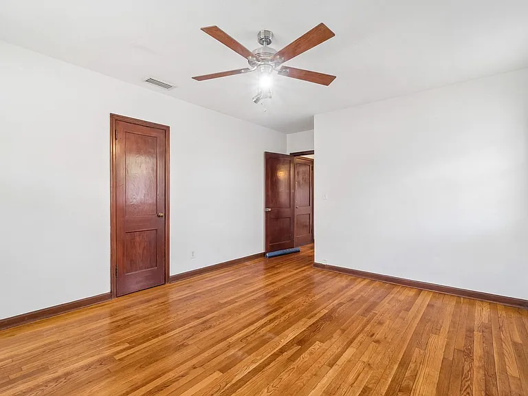 1731 Flagler Ave — Photo 76