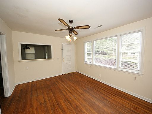 5th image of 1039 Leonard Dr