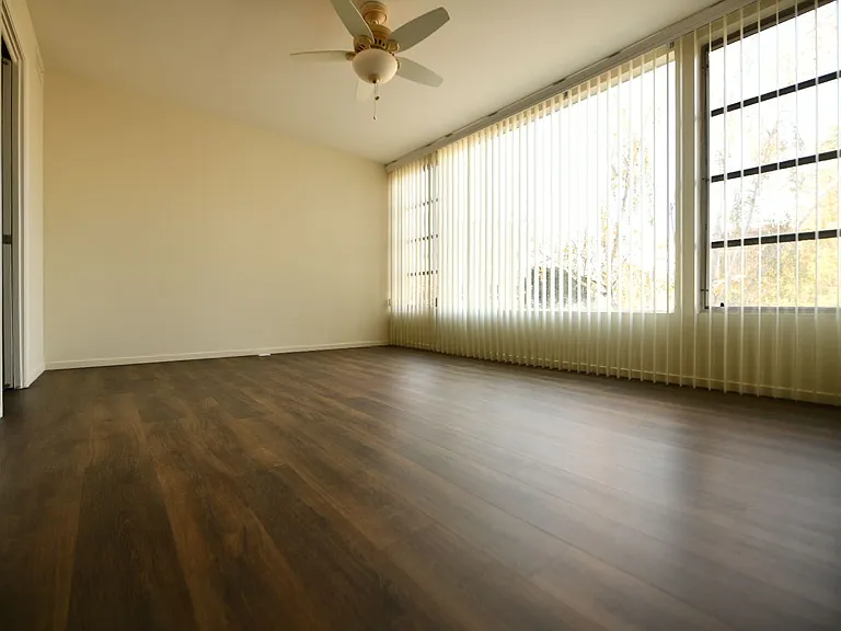 5401 Broadway Ter — Photo 8