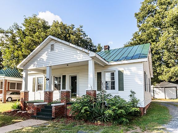 2nd image of 147 Highland Ave