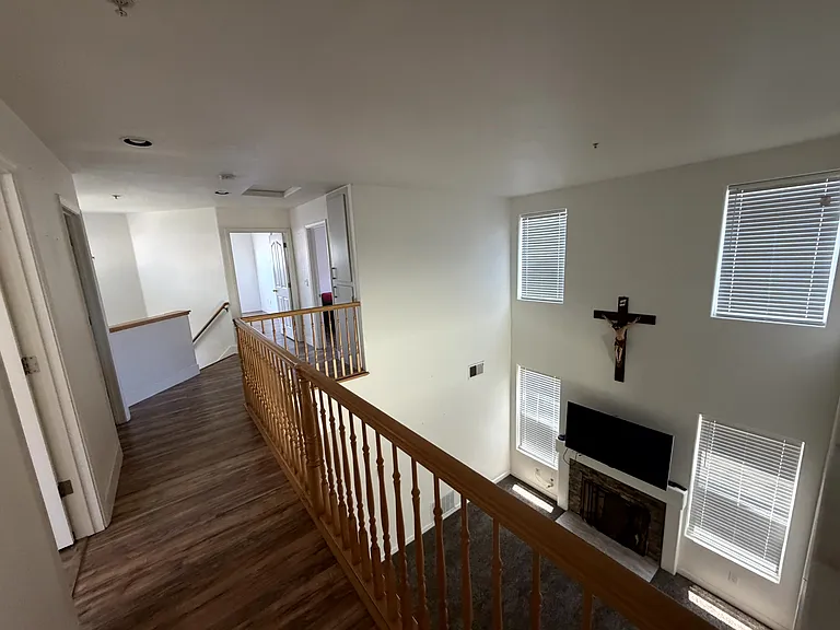 1537 Oyster Bay Ct — Photo 33