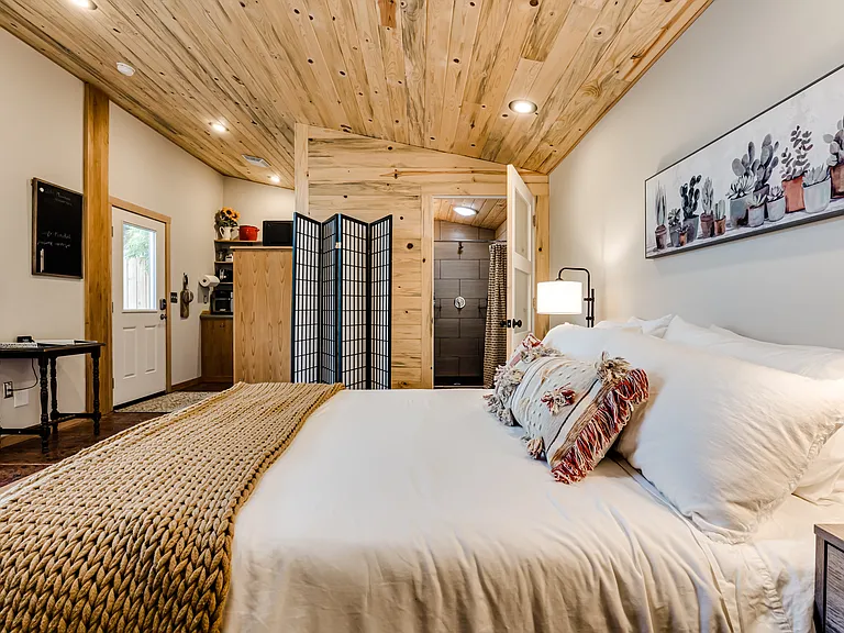 104 Holeman Ave — Photo 57