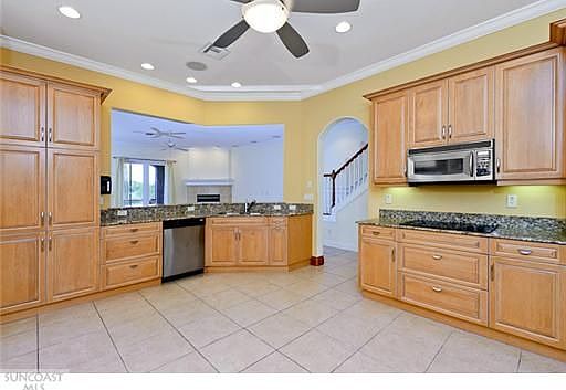 2nd image of 638 Saxony Blvd
