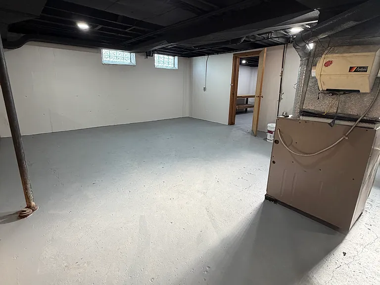 21830 Kipling Ave — Photo 38