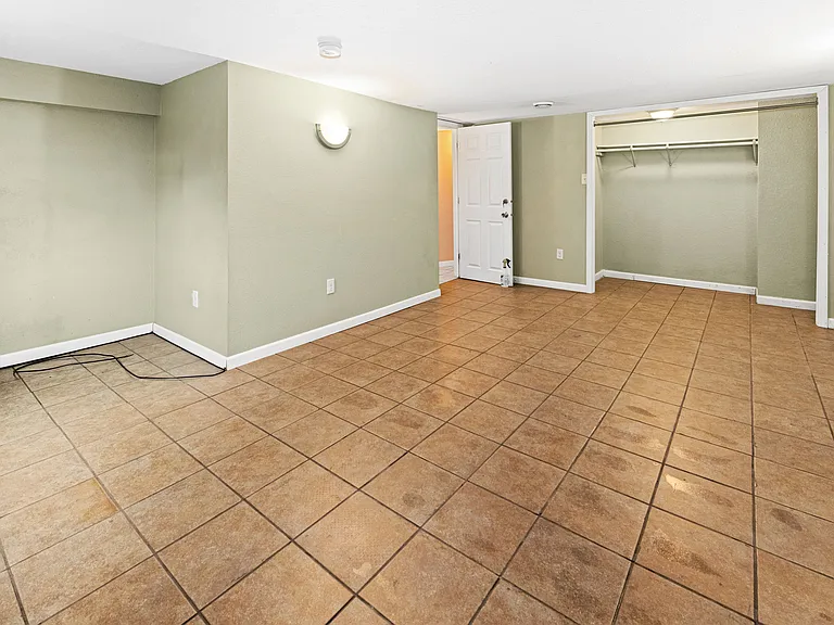 315 N 14th Ave E #1 — Photo 18