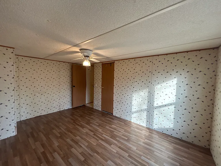 1834 Hylander Dr — Photo 10