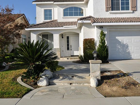 2nd image of 16736 Mesa Oak Ave