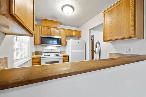 12901 NE Prescott Dr #B Photo 1