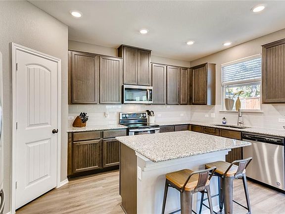 4th image of 9102 Golden Leaf Dr