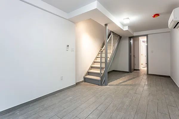 Rented by Compass | media 38