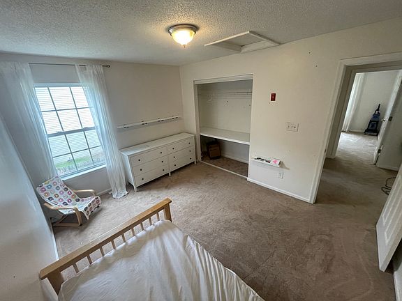 3rd image of 323 Browns Ln