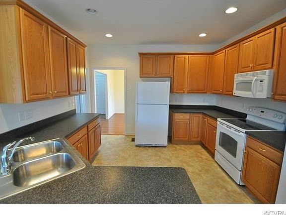4th image of 8017 Lawford Hills Ct