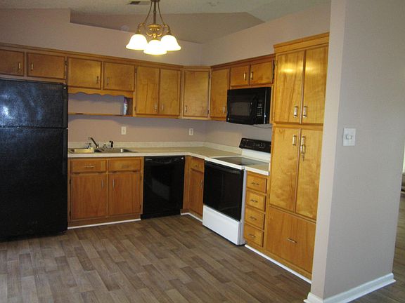 2nd image of 1117 Tall Oak Dr