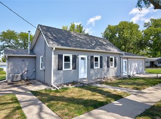 1101 Maple St, Dallas Center, IA 50063