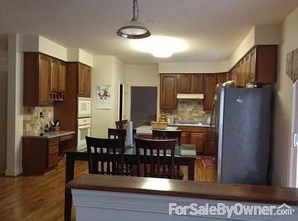 4th image of 23448 Chandler Ct