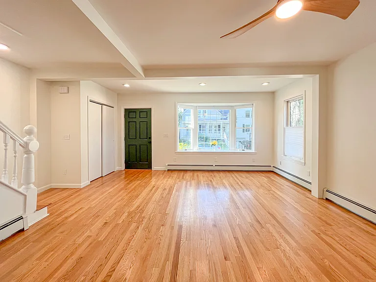 22 Crescent Ave — Photo 10