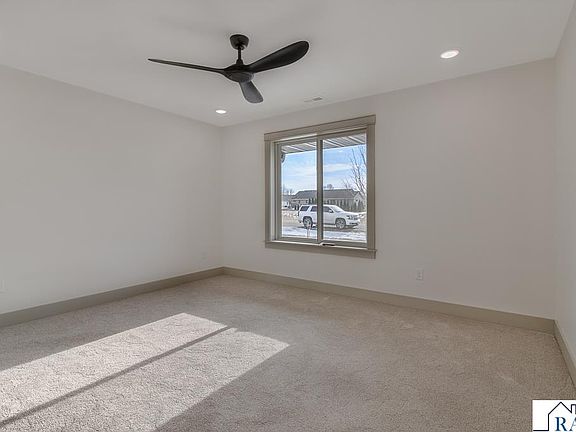 4th image of 309 Pinehurst Dr