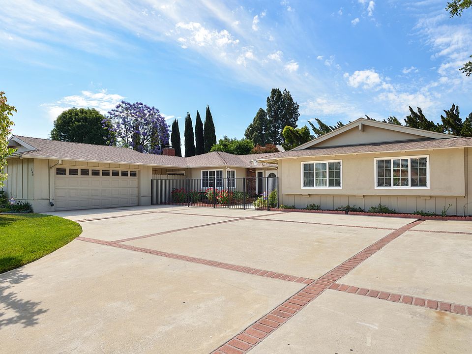 1st image of 260 E Avenida De Los Arboles