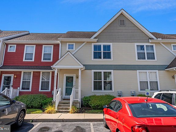 2nd image of 1040 Merchant St #29