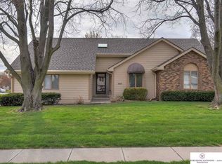 3802 N 207th St, Elkhorn, NE 68022