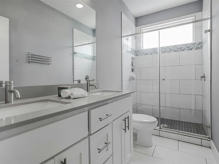 7607 Providence Ave #A — Photo 19
