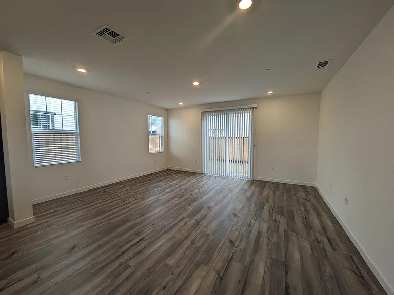 2468 Lake Club Dr — Photo 6