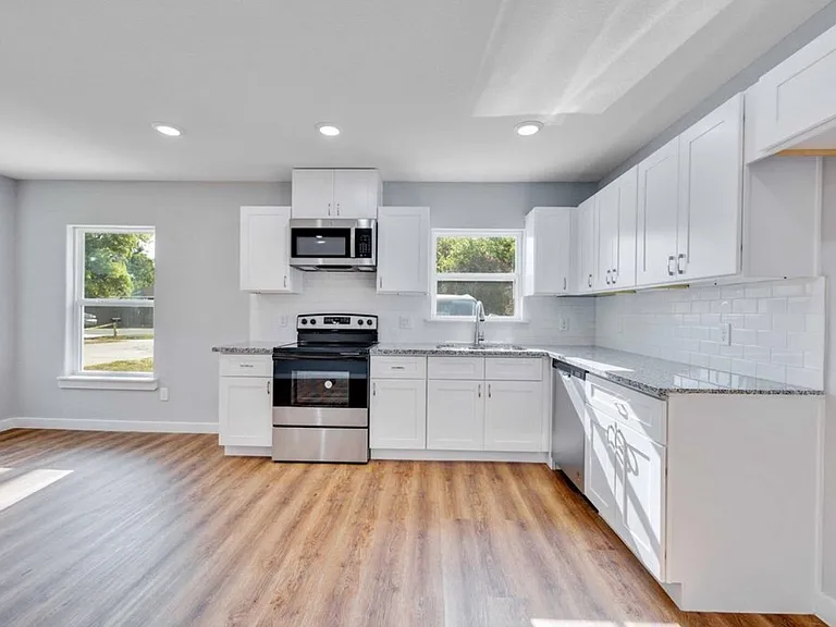 6615 Bacher St #B — Photo 4