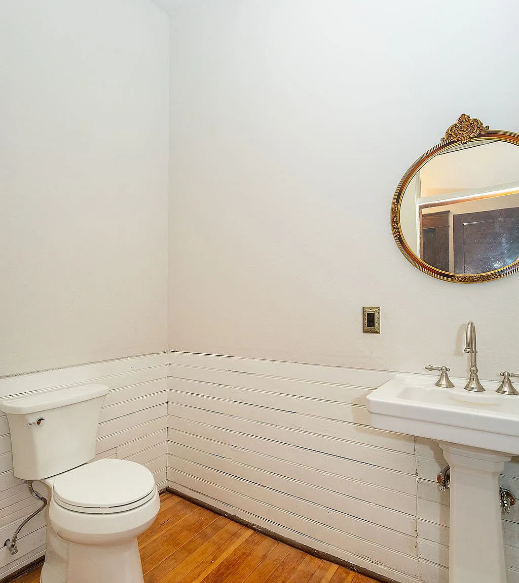 101 N Meridian St — Photo 4