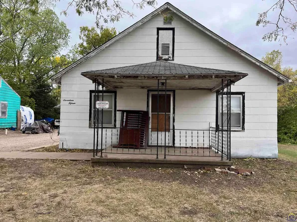 1715 SE Indiana Ave, Topeka, KS 66607