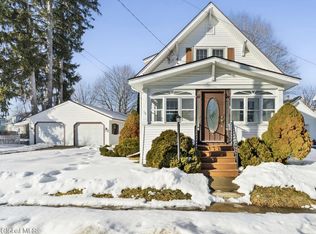 10 Crescent Avenue, Amsterdam, NY 12010