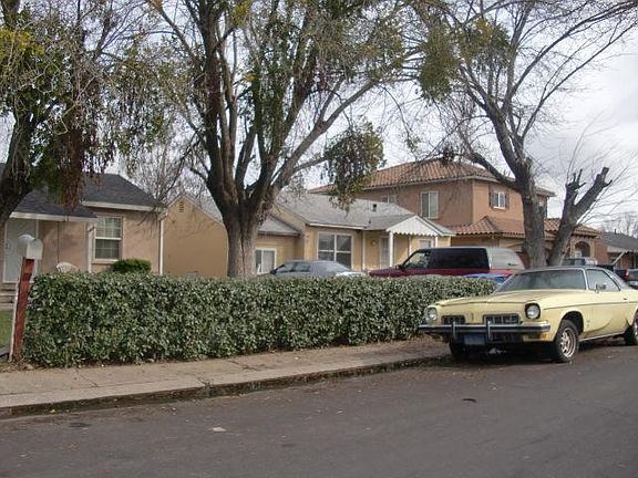 2nd image of 3918 Lily St