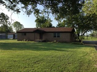 516 E Sturdivant Rd, Mineral Wells, TX 76067