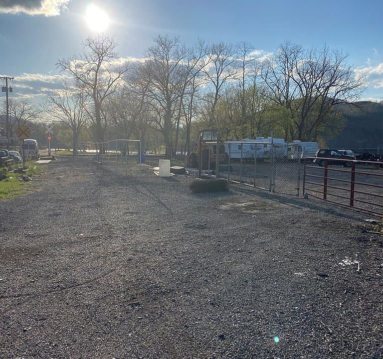 1st image of Lockwood Ave