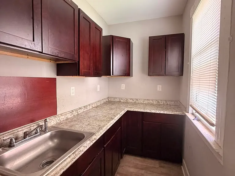 73 Gibbs St #2A — Photo 5