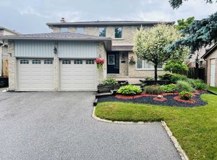 909 Ferndale Cres, Newmarket, ON L3Y 6B6