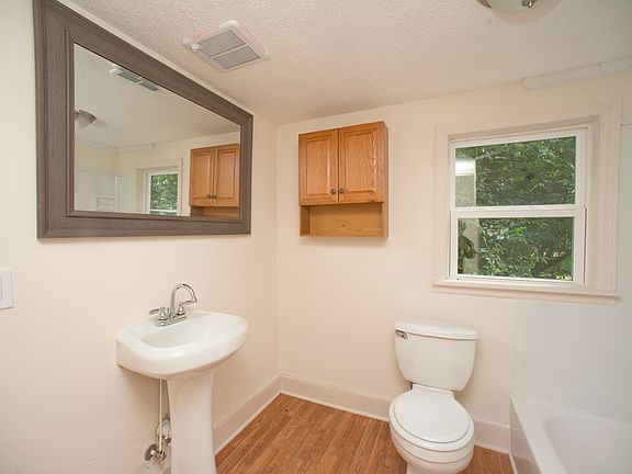 4th image of 3507 Bradley St SW