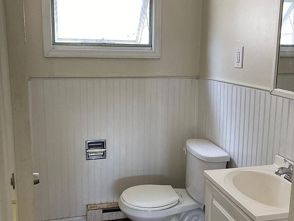 5th image of 743 S Ogden St