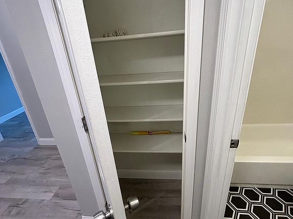 4th image of 5407 Bischoff Ave #C