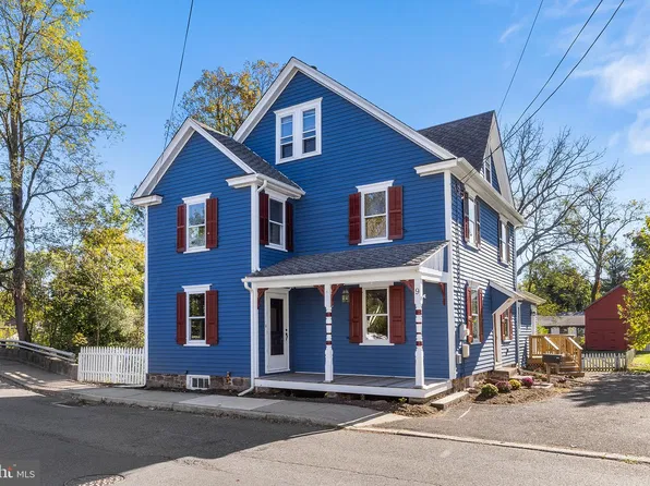 9 E College Ave, Yardley, PA 19067