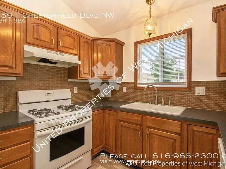 4591 Chesterfield Blvd NW — Photo 19