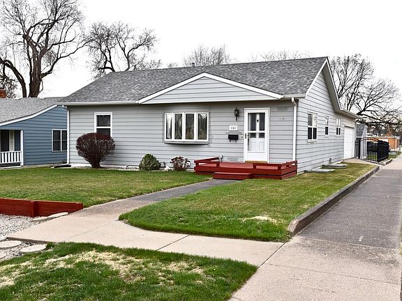 3rd image of 101 S Van Buren Ave