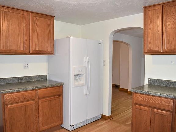 4th image of 502 Highland Ave
