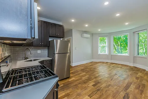 Floor plan 304