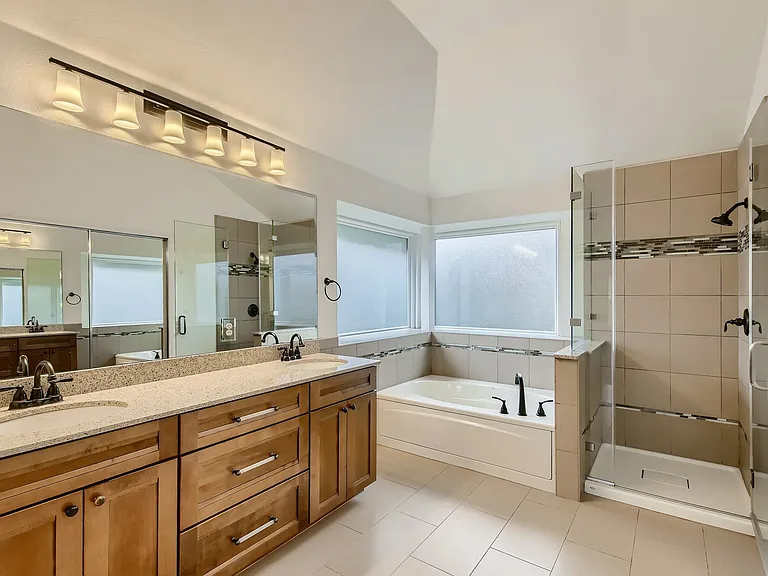 11034 Galleria Cv — Photo 19