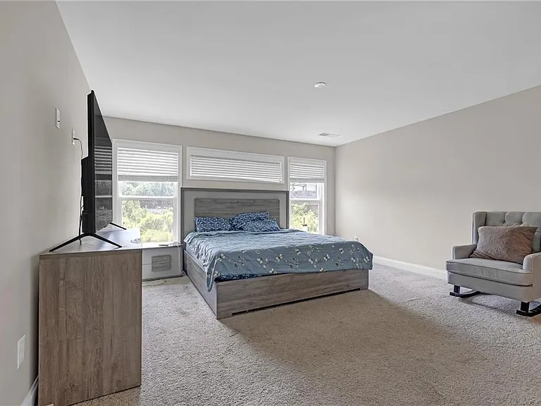 1645 Hillcrest Dr — Photo 19
